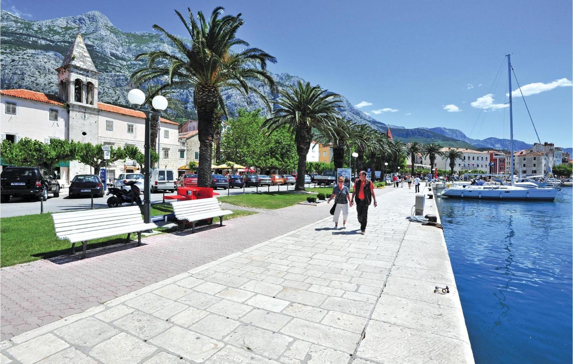 Nice Apartment In Makarska With House Sea View Exterior photo