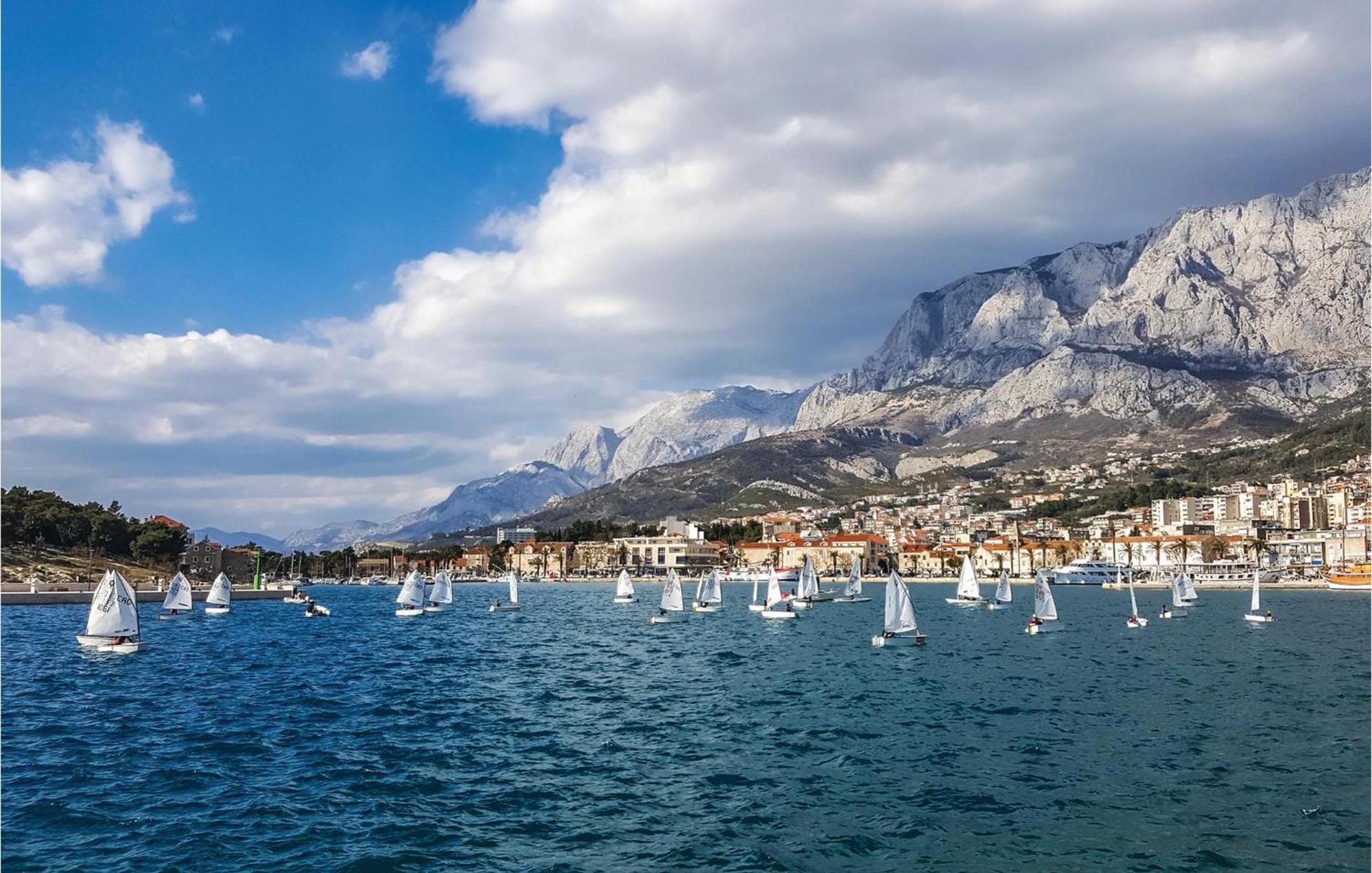Nice Apartment In Makarska With House Sea View Exterior photo